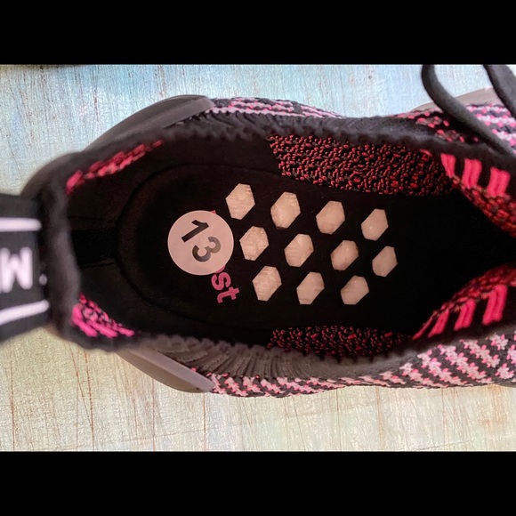 ADIDAS NMD R1 STLT PRIMEKNIT SOLAR PINK  (13) - Picture 8 of 12